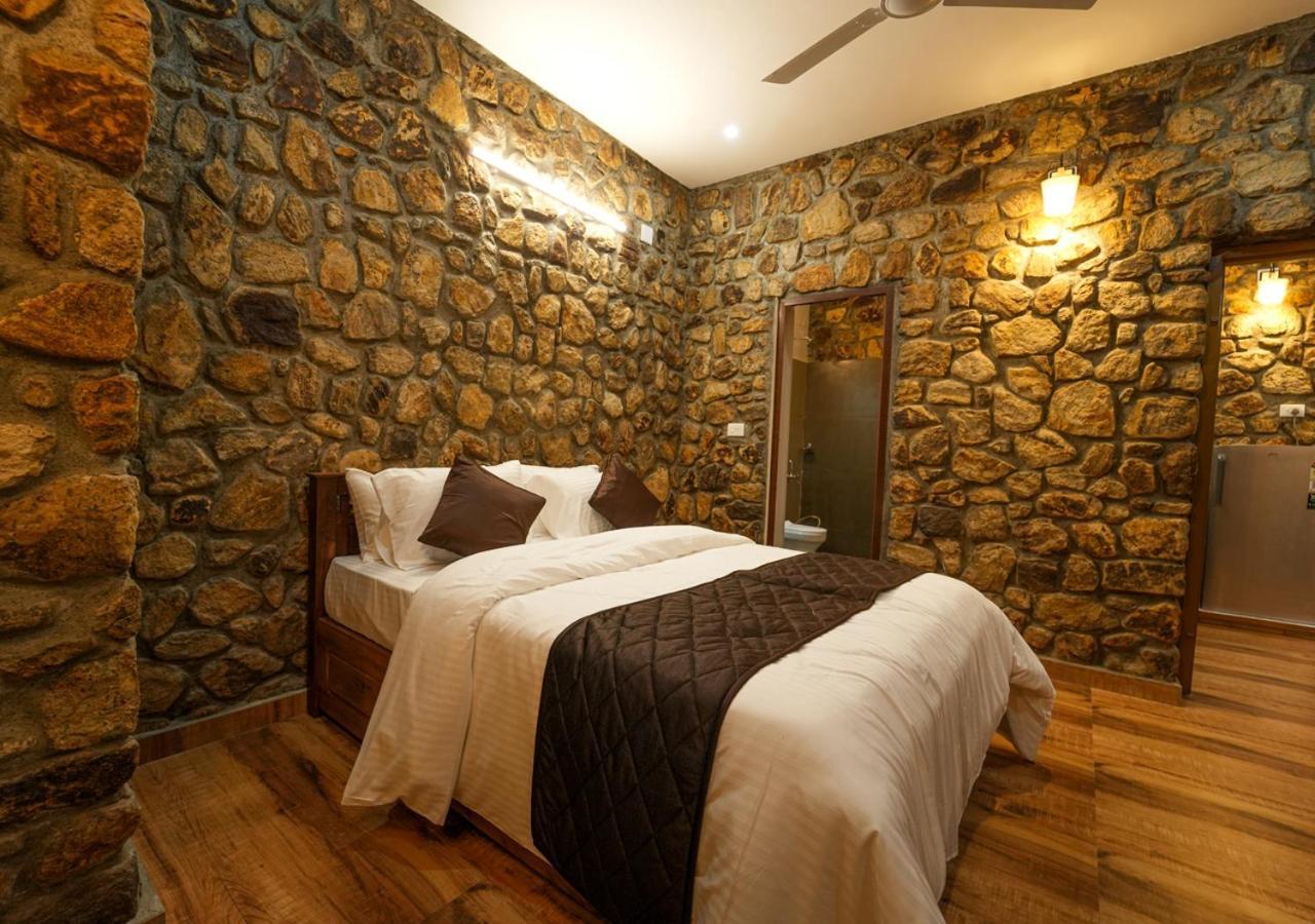 Tiyans Stone Castle Private Tea Villa Vagamon By Voye Homes Exterior foto