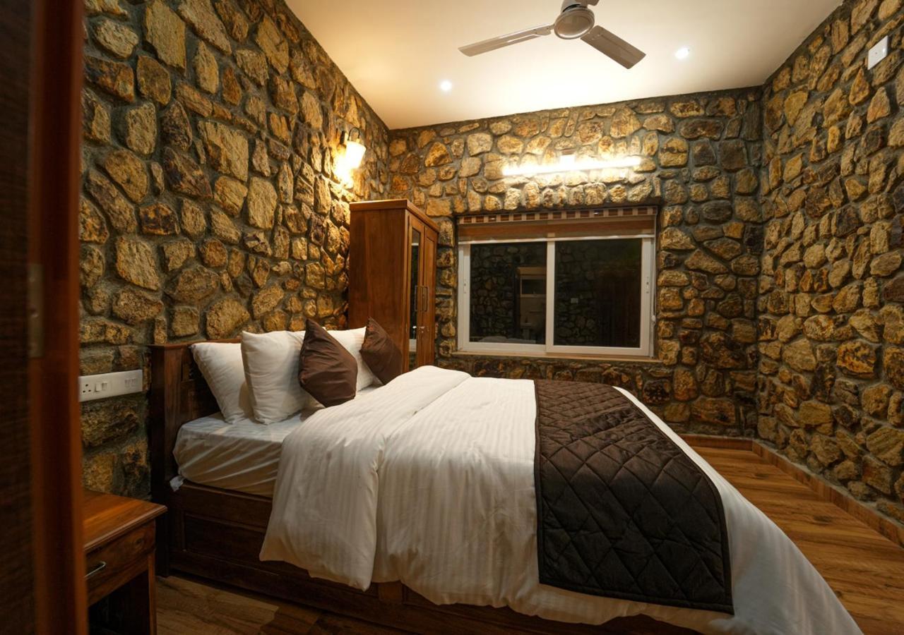 Tiyans Stone Castle Private Tea Villa Vagamon By Voye Homes Exterior foto